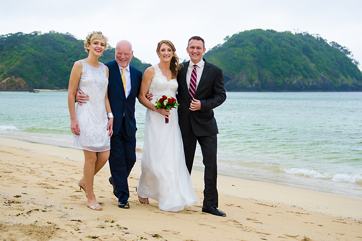 beautiful matapouri bay wedding. Wedding photogrpaher - Angelika Thorn